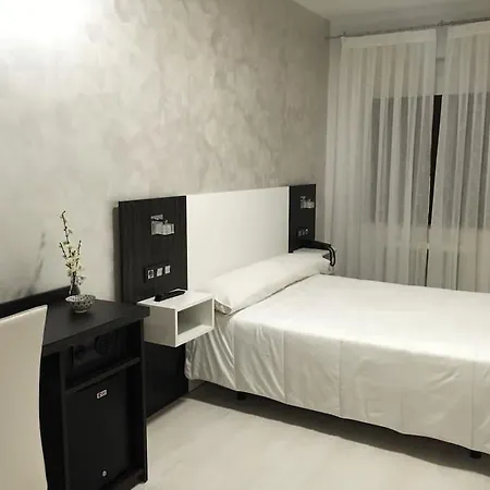 Emperatriz I Otel Salamanca